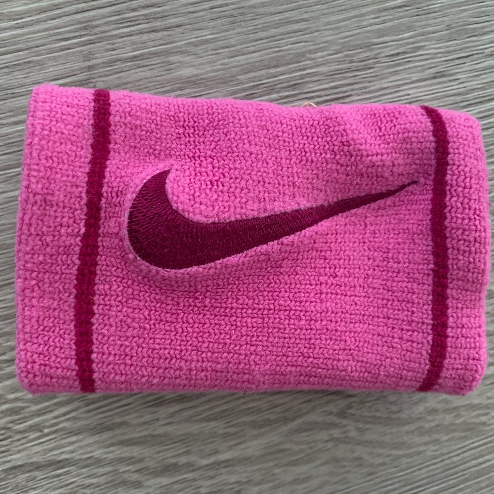 NIKE WRISTBAND